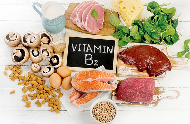 Vitamin B2 (riboflavin) có tác dụng gì